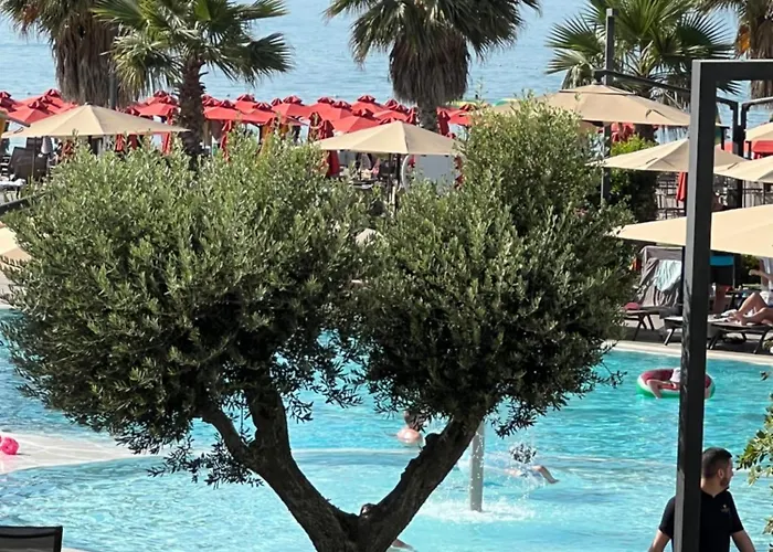 Bellavista Qerret Apartments